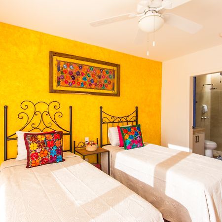 Casa Loteria -Pueblito Sayulita- Colorful, Family And Relax Experience With Private Parking And Pool Hotel Exterior photo