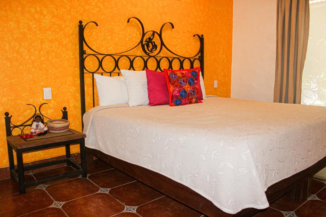 Casa Loteria -Pueblito Sayulita- Colorful, Family And Relax Experience With Private Parking And Pool Hotel Exterior photo