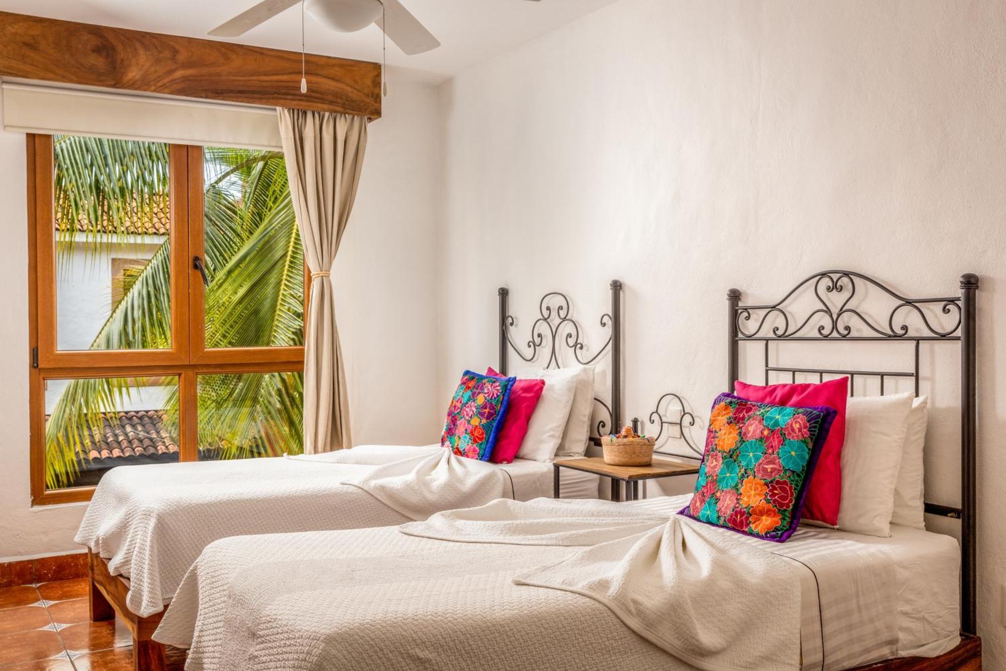 Casa Loteria -Pueblito Sayulita- Colorful, Family And Relax Experience With Private Parking And Pool Hotel Exterior photo